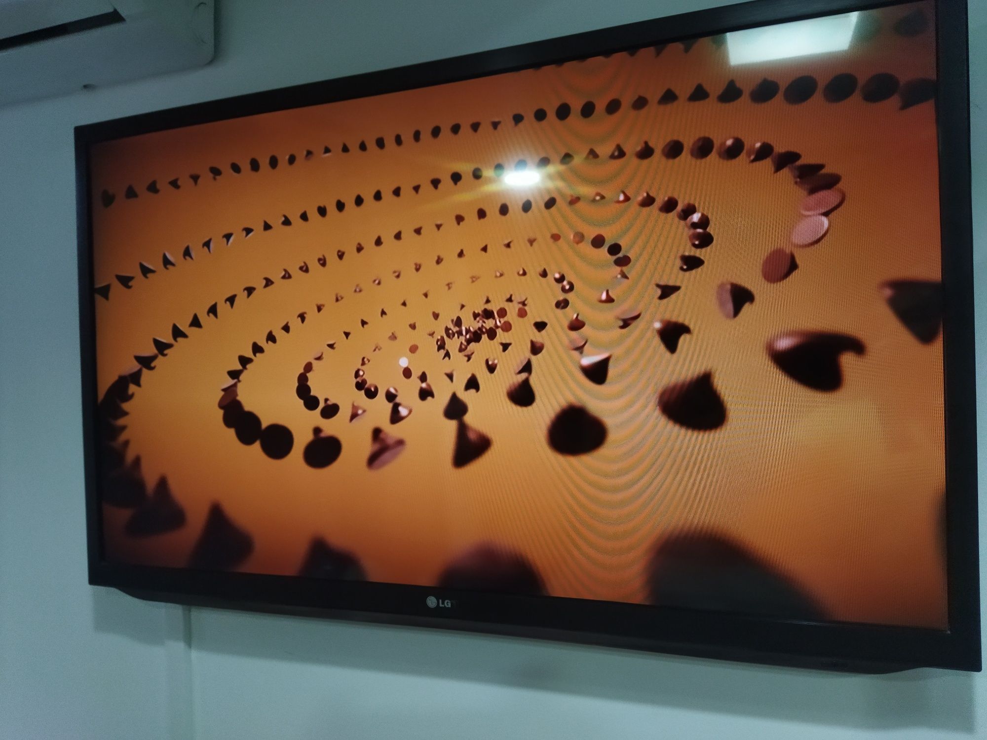 Телевизор LG 42 LM620S,Full HD,3D , smart функция