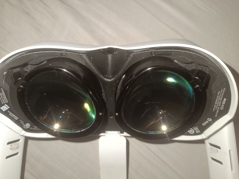 Продам vr pico 4 pro (Face Tracking)