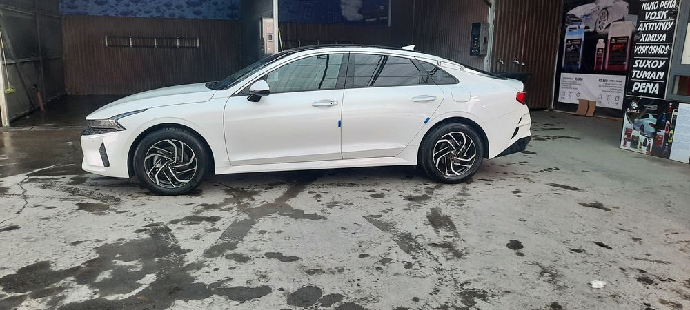 Kia k 5 . 2 позиция 2023 год.