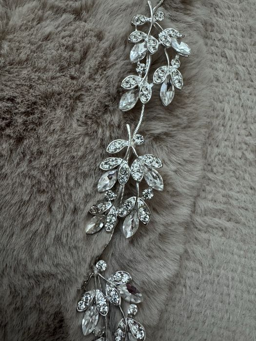 Диадема за глава за официални поводи