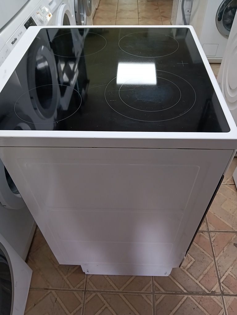 Свободно стояща печка с керамичен плот Voss Electrolux 2годиниГаранция
