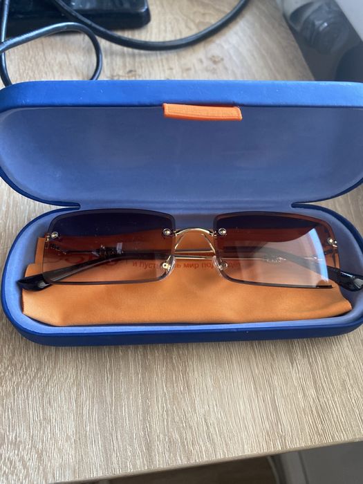 Солнечные очки Jops Optics срочно продам с чехлом