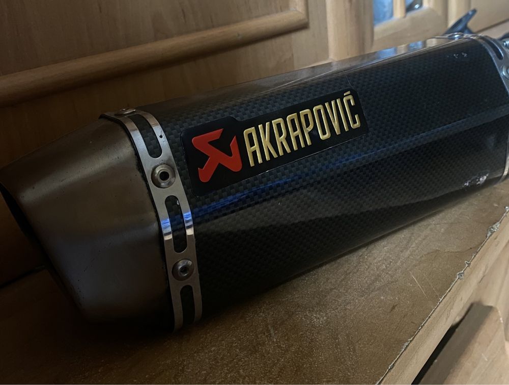 Продам прямоток akrapovic для мопеда