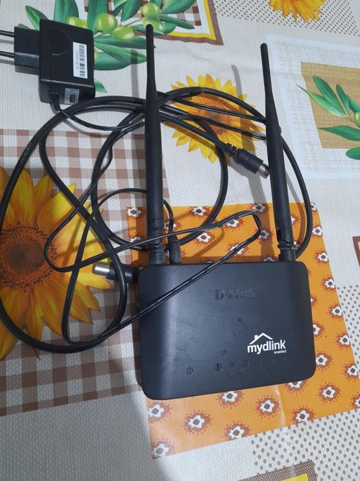Router wireless negru