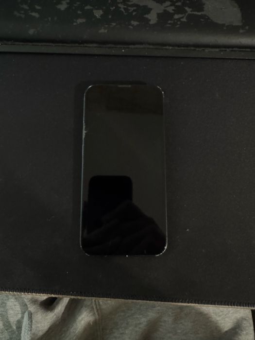 IPhone 13 128GB (Екран спукан)