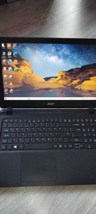 Лаптоп acer aspite ES1-533