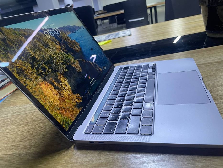 Mackbook pro 13 Batareya: 92% 8/512