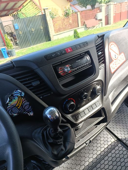 Vănd Iveco autoutilitara ,an fabricație 2015,motor2998cm34