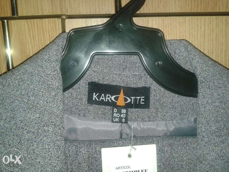 Costum dama marca Karotte