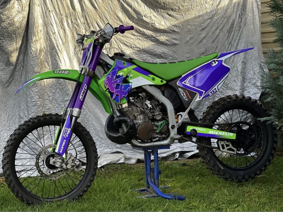Ultimul model de la Kawasaki KX250 2T