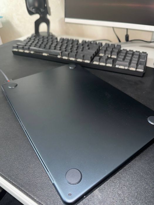 Свой MacBook m3 13.6дюйм 8/512