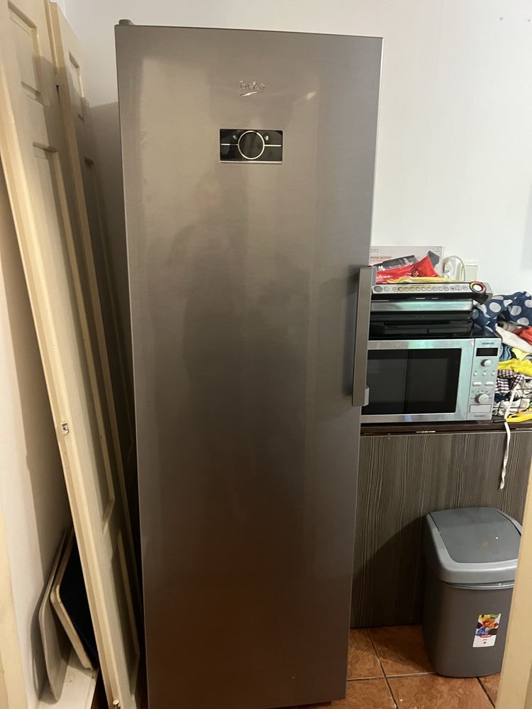 Congelator vertical Beko, 286l, No-Frost, silentios. Ca nou.