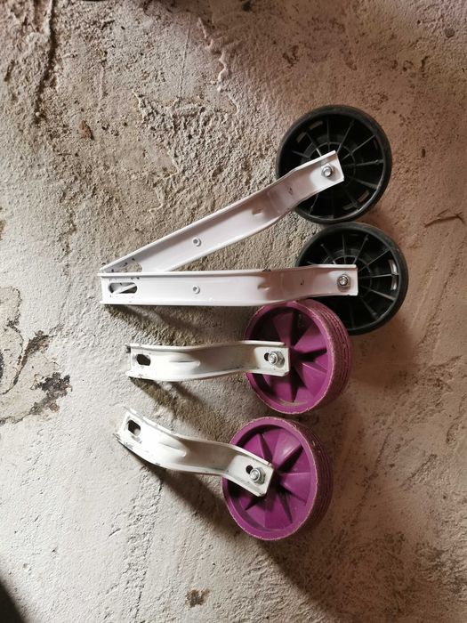 2 seturi de roti ajutatoare fixe biciclete