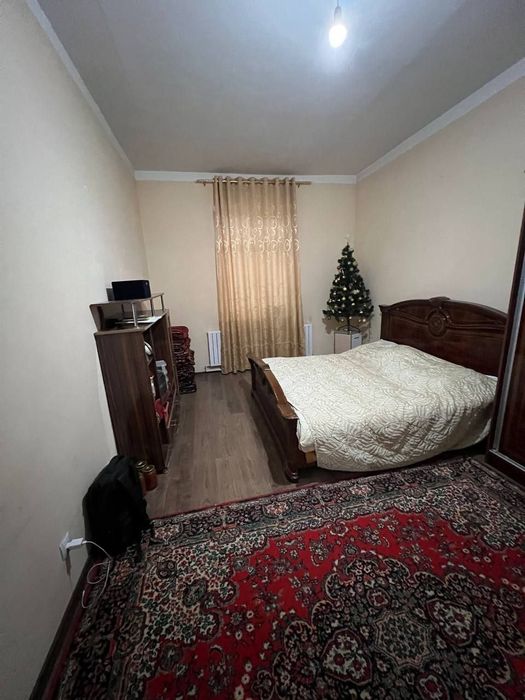 Novza metro yaqinida kvartira bor oilaga bollarga