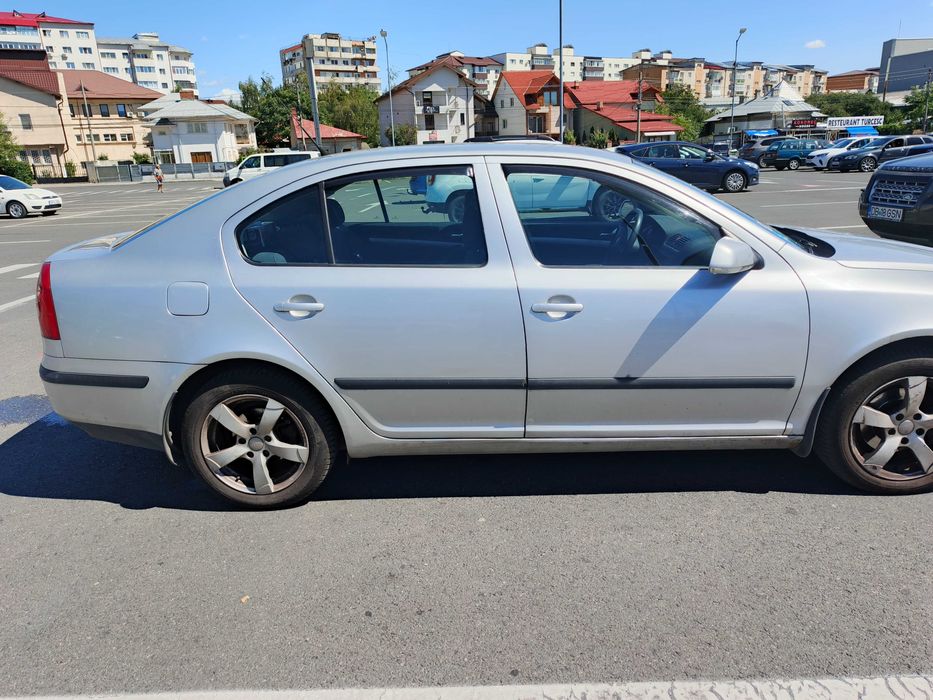 Vând skoda Octavia 2