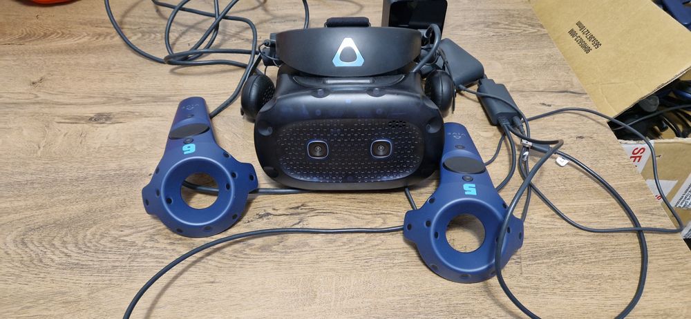 Pachet 3 Kit-urit ochelari realitate virtuala Vive.