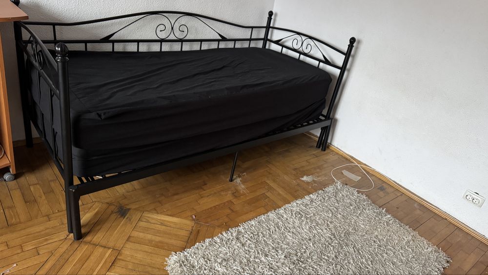 Pat din fier 180x200 cu 2saltele