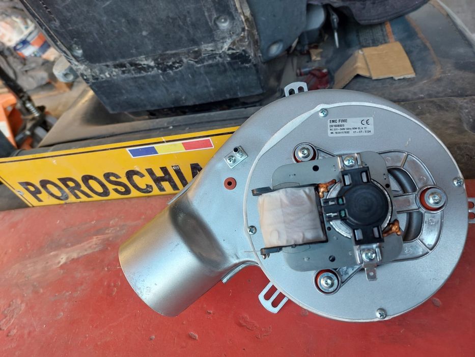 Ventilator (exhaustor)gaze ardere centrala cu peleti,bujie,snec ,Forne