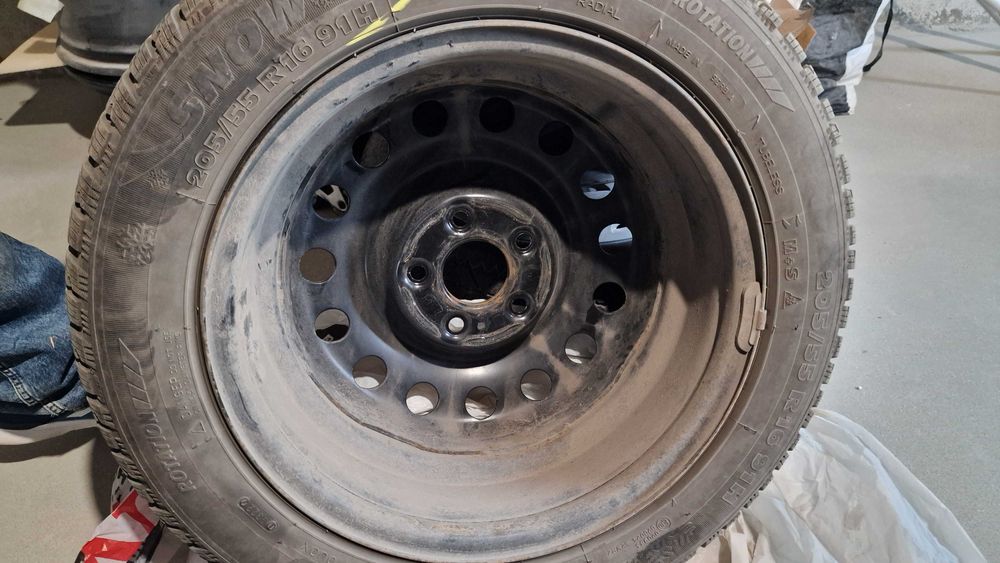 Hyundai elantra 2023 jante tabla 16"