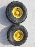 Roti fata pentru tractoras gazon 
Dimensiune 15 x 6.00 x 6
Nu trimit i