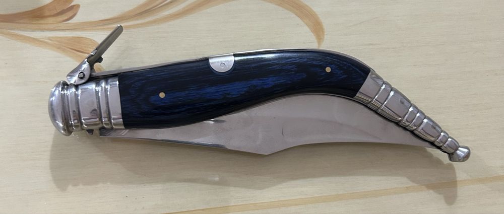 Briceag spaniol cricket 38