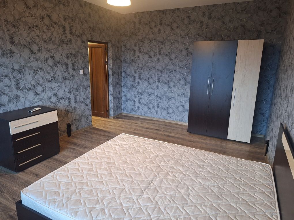 Дава се под наем Тристаен апартамент в Радомир - 65 кв.м за 55000 € - Снимка #3