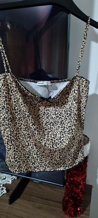 Topuri fete xs si fusta