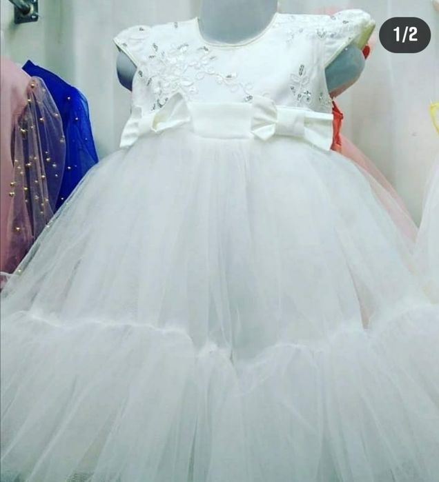 Продам новые платья для девочки