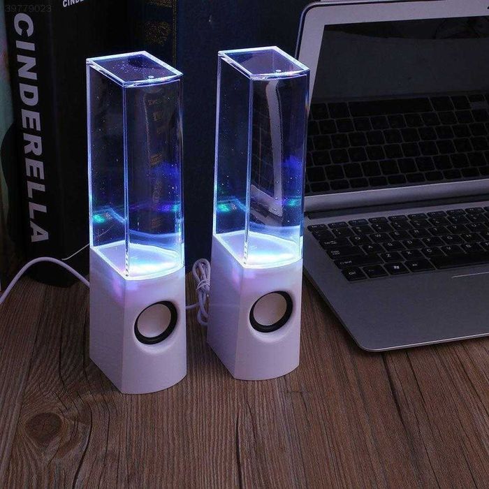 Boxe-Apa dansatoare cu 4 efecte de lumina diferita, 2 x 3 W, Nou!