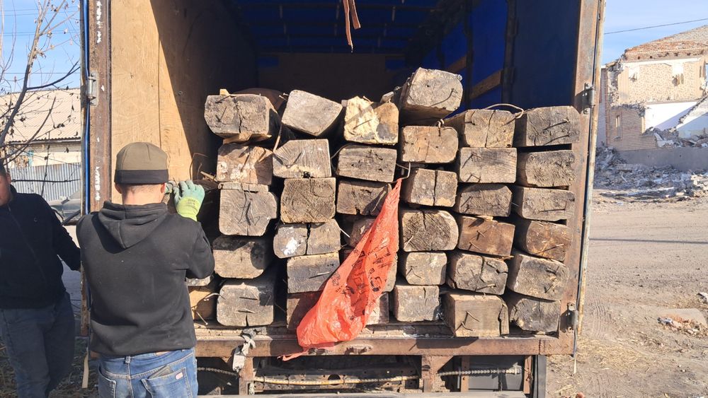 Продам шпалы все размеры стандартных в хорошем состоянии есть доставка