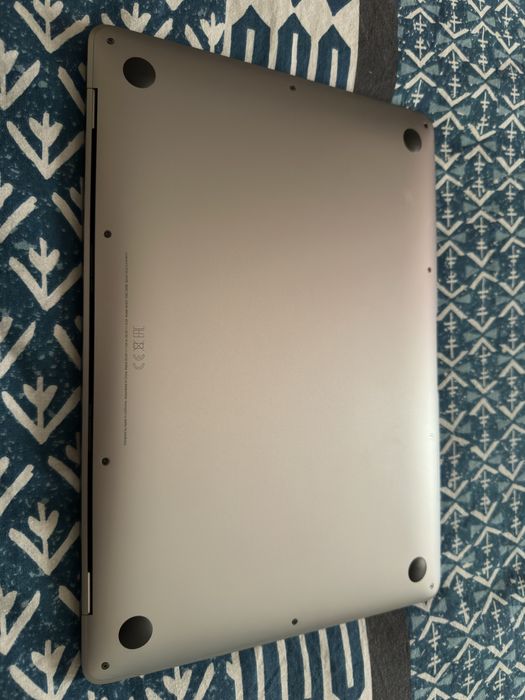MacBook Air 13-inch True Tone M1