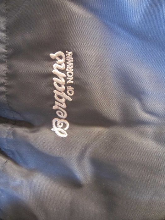 Geaca dama Bergans,masura M,groasa,puf 750-cuin,gluga