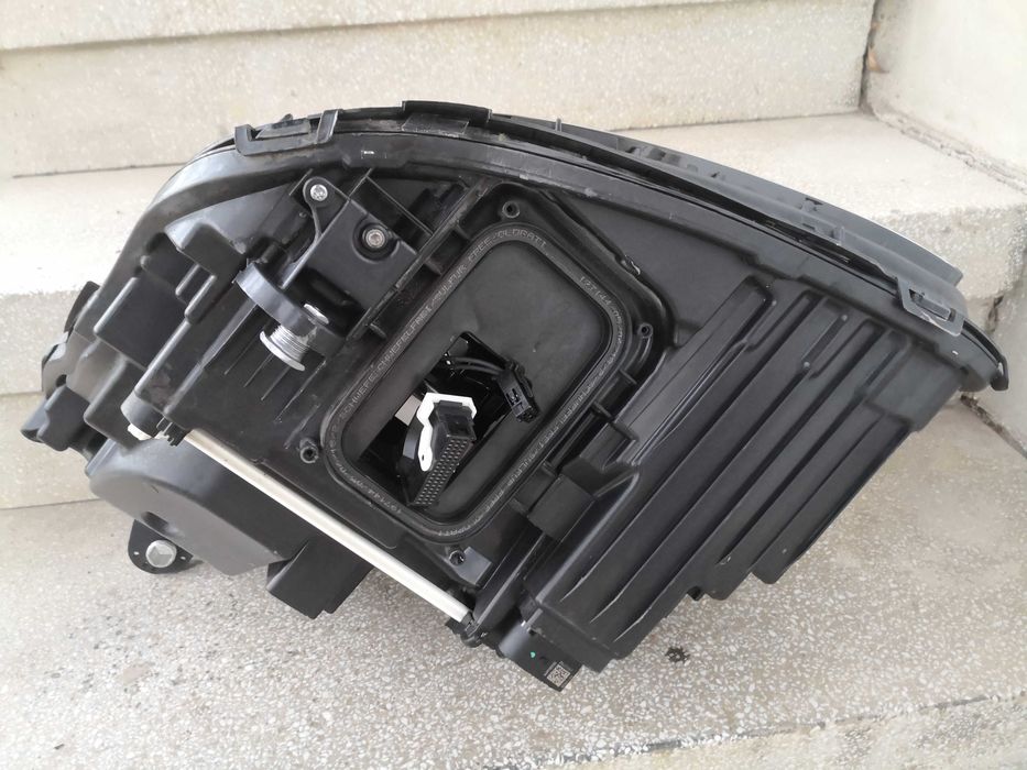 Фар Mercedes W213 E-classa десен/Фар Мерцедес W213 Оригинален