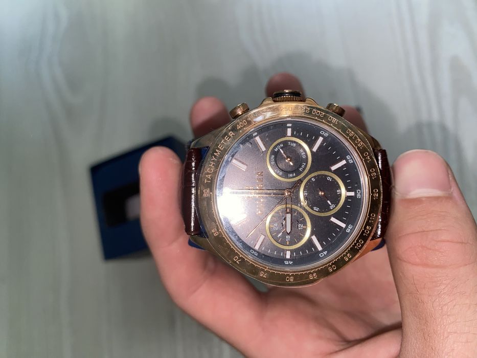 Часовник Tommy Hilfiger