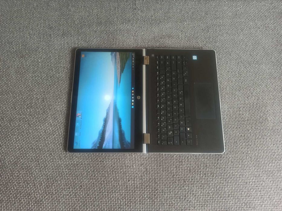 Сенсорный ноутбук-трансформер на базе Core i3-7100U