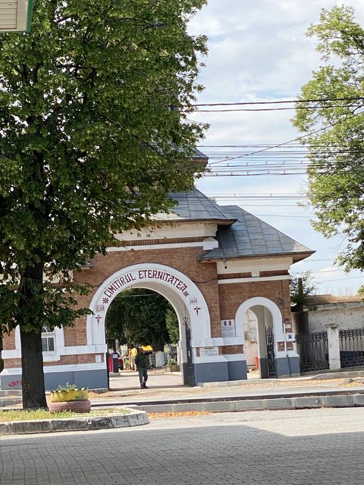 loc de veci, cimitir eternitatea, galați
