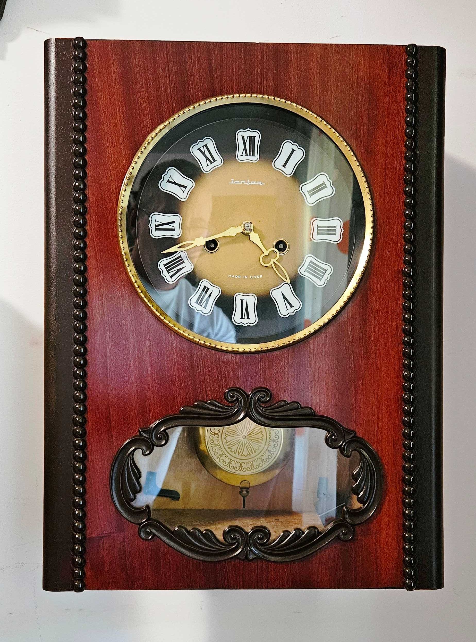 Ceas de perete cu pendula Iantar - USSR