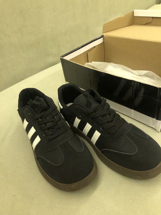 кроссовки женские