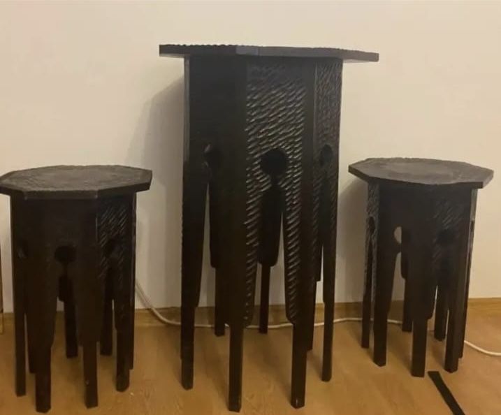 Set mobilier brâncovenesc / neoromânesc 1 masă + 2 sca