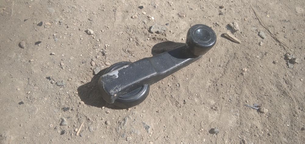 Стекло-подьемник от Жигули.