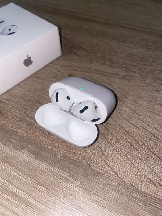 Apple Airpods 4 noi
