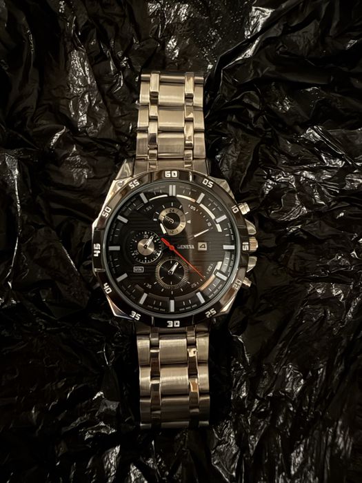 Мъжки стилен часовник