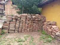 Продавам цигли стари