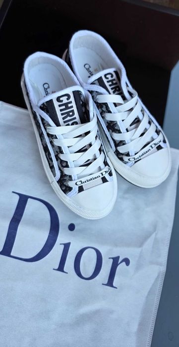 Кецове дамски нови Dior