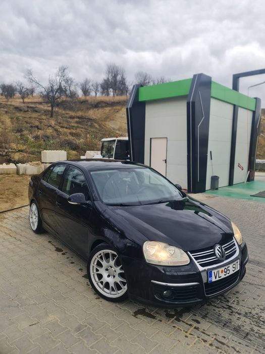 Vând Volkswagen Jetta 1.9