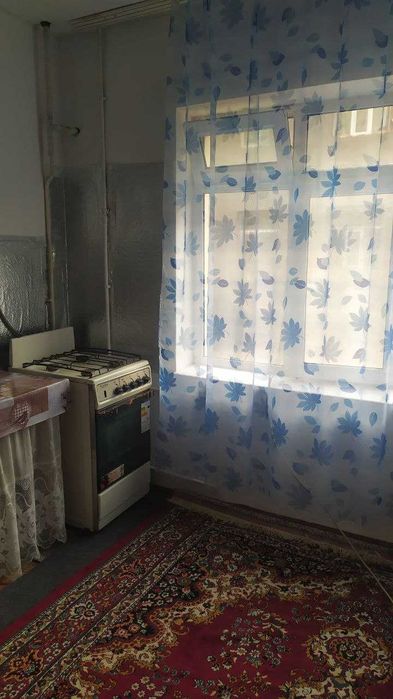 Продаётся 1 ком. квар.