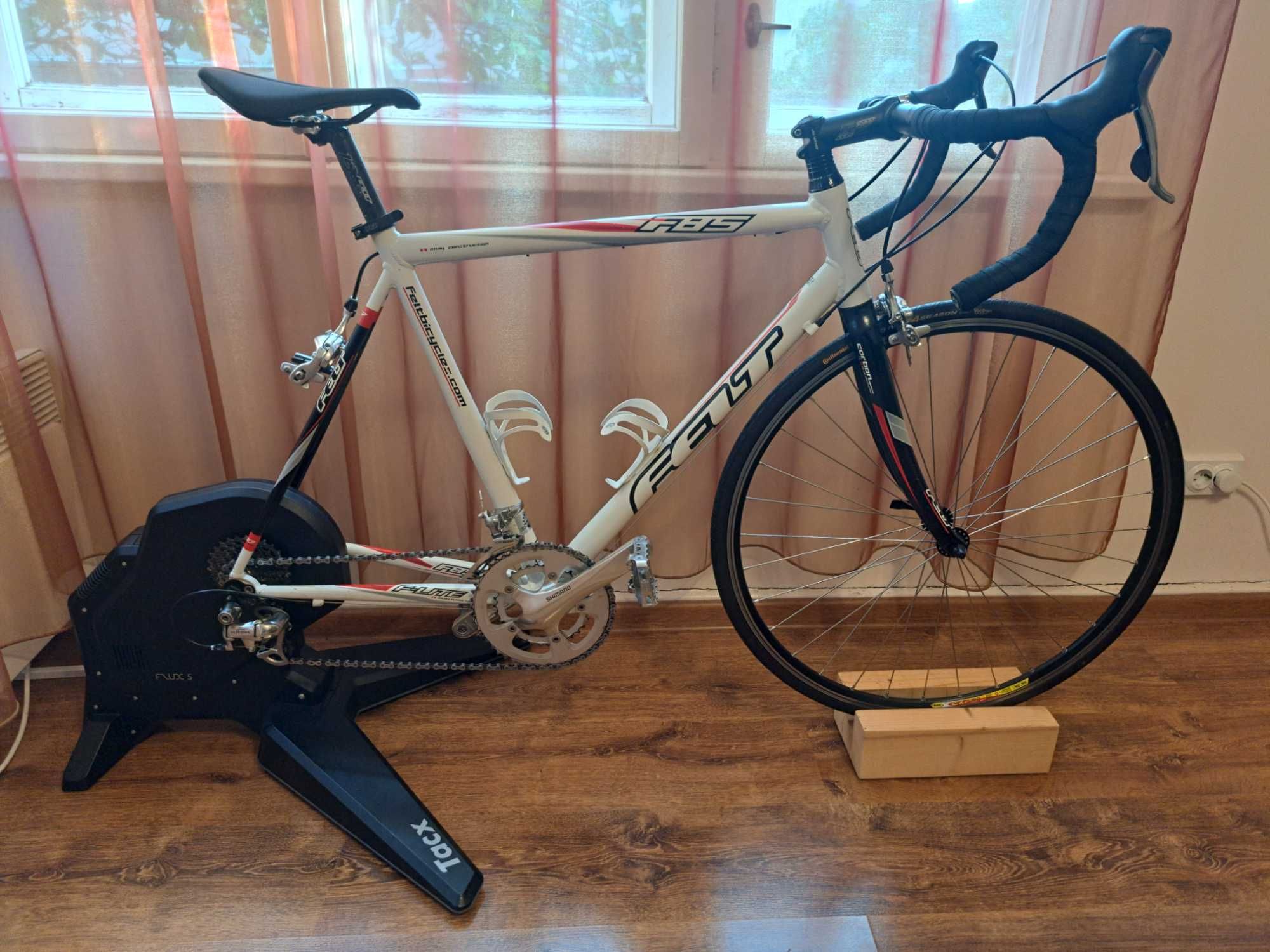 Велотренажор Tacx flux S