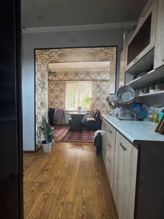 Прадаётся центре Троицк 1х 45 квадрат 2,6 балкон кирпичный дом