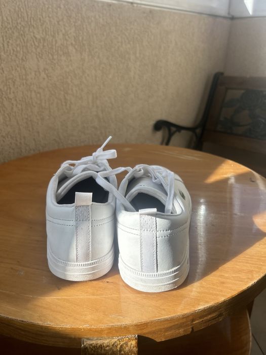 Обувки Lacoste 40,5