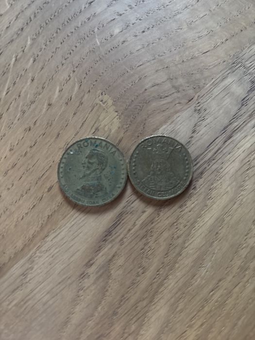 Vand monede de 50 de lei din anul 1992 si 20 de lei din anul 1993